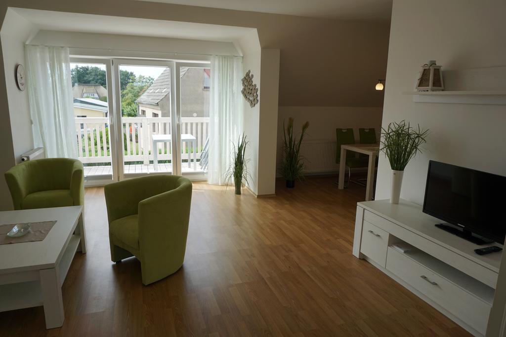 Ferienwohnungen Rügen Findling Breege Exterior foto