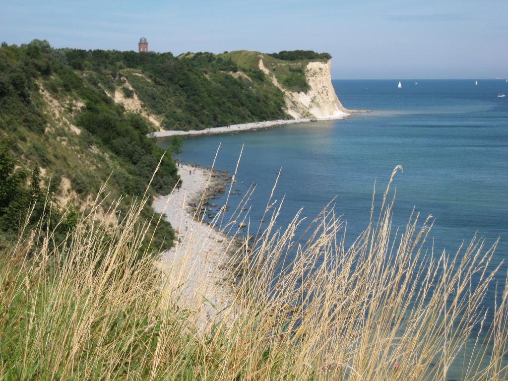 Ferienwohnungen Rügen Findling Breege Exterior foto