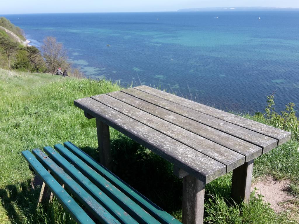 Ferienwohnungen Rügen Findling Breege Exterior foto